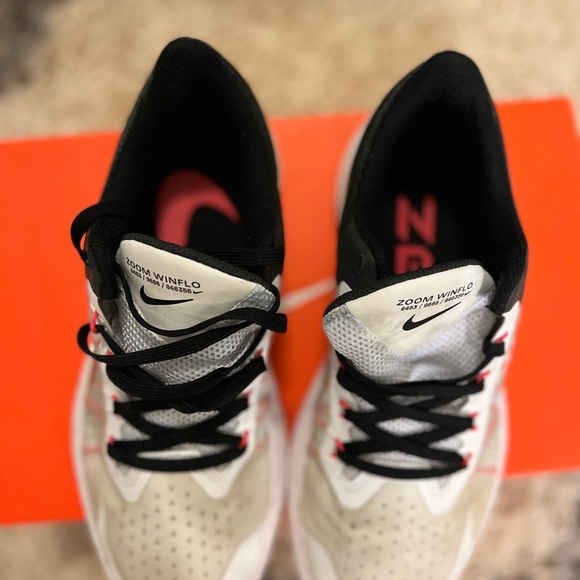 💫 LIKE NEW Nike Winflo 8 running sneakers/tennis shoes - Picture 6 of 14